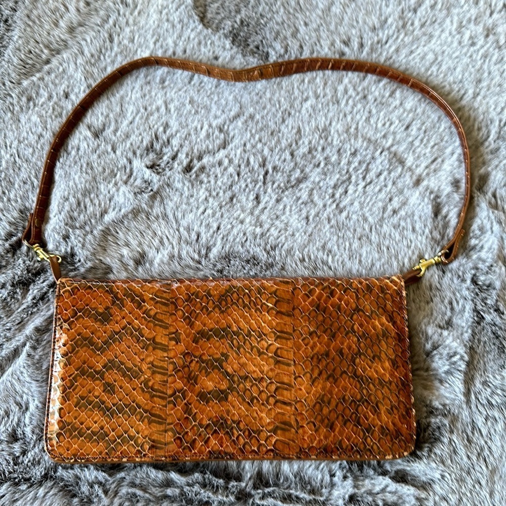 Vintage snakeskin brown shoulder Clutch purse